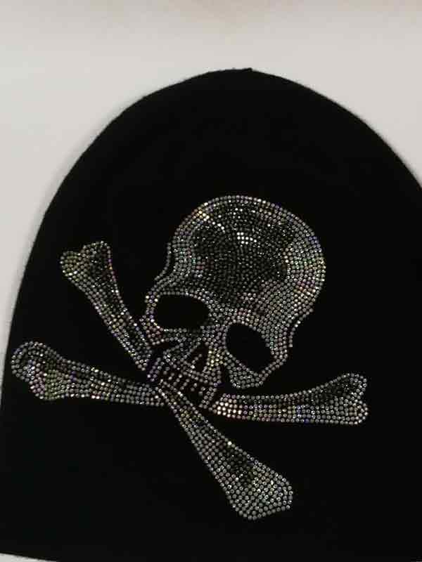 Skull Rhinestone Decor Fleece Beanie Hat-1